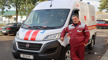У Пружанскай цэнтральнай раённай бальніцы новая карэта хуткай дапамогі